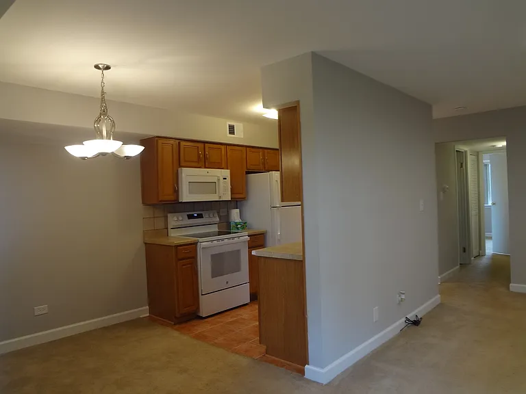 929 Casey Ct #6 — Photo 4