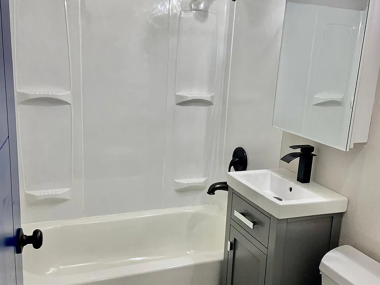 219 Queen Anne Ave N #206 — Photo 10