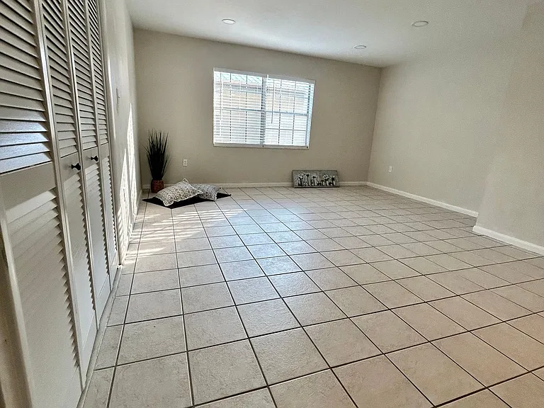 1316 E Fort King St — Photo 14