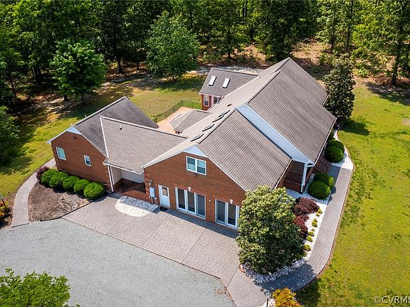 3rd image of 6517 Confederate Hill Dr