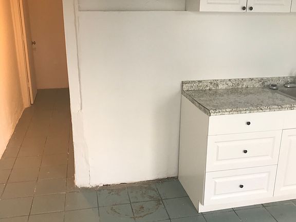 2nd image of 441 Nw 12th Street