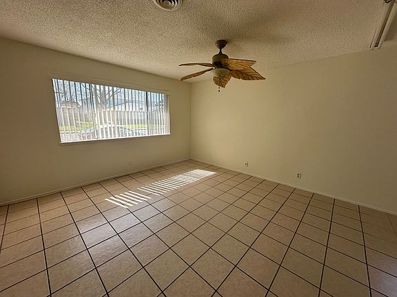 3rd image of 1109 Casita Dr APT 1