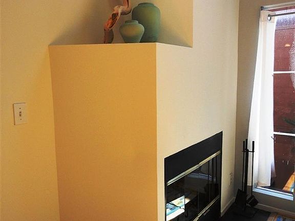 3rd image of 271 Shipley St APT 4
