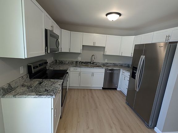 2nd image of 274 W Ross St