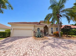 957 Greensward Ln, Delray Beach, FL 33445