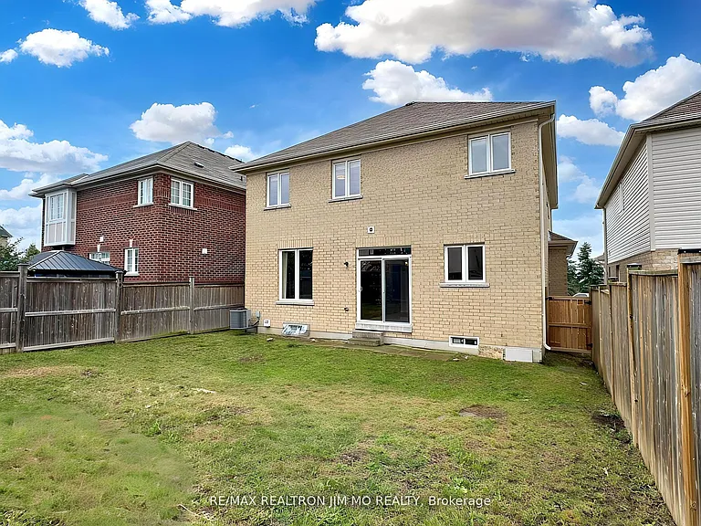 766 Grand Ridge Ave — Photo 18