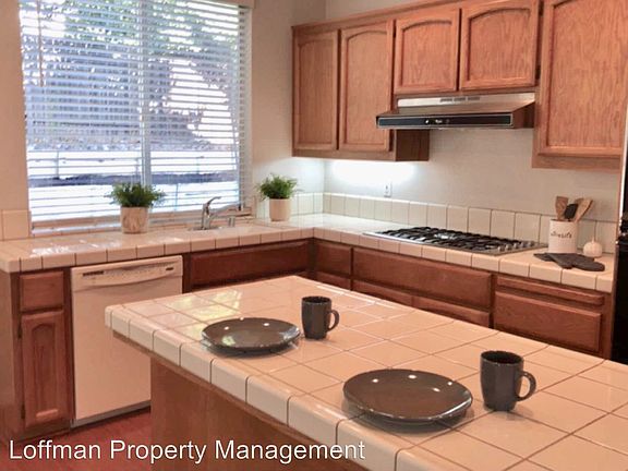 4th image of 2302 Heron Ct