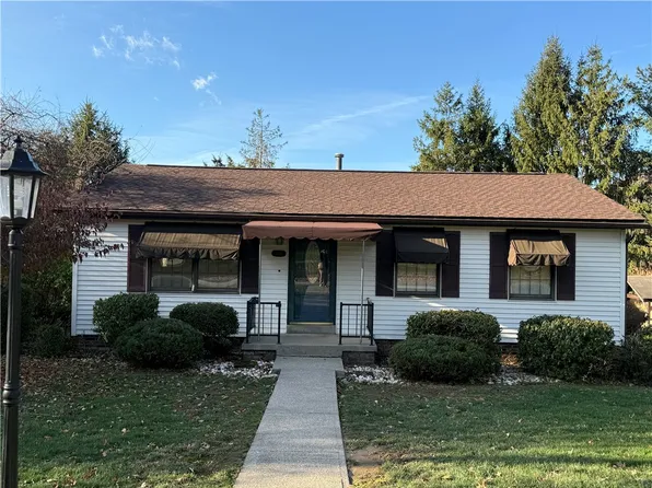 1525 Orchard Dr, Greensburg, PA 15601