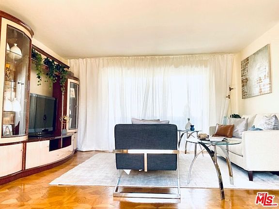 3rd image of 5429 Newcastle Ave APT 322
