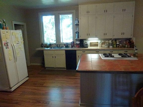 4th image of 4521 W Blue Mound Ct
