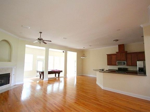 3rd image of 8156 Parterre Ct