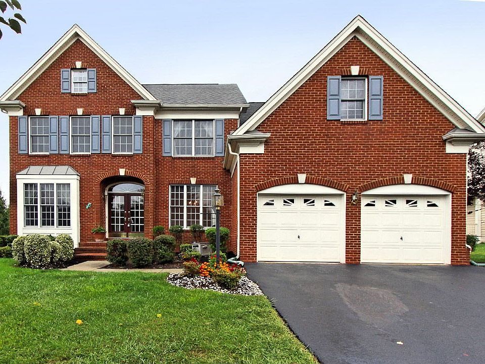 2nd image of 15059 Walking Stick Way