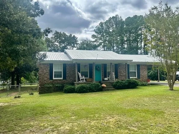 40 Lewter Rd, Crump, TN 38327
