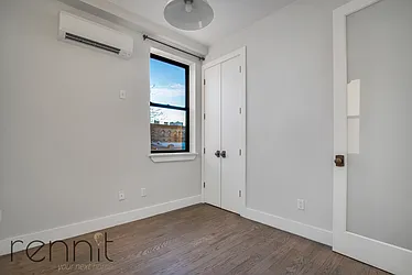 Rented by Rennit Inc.