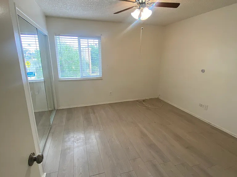 13935 S San Pedro St #264 — Photo 5