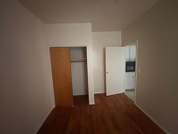 4th image of 33 Storms Ave #22E