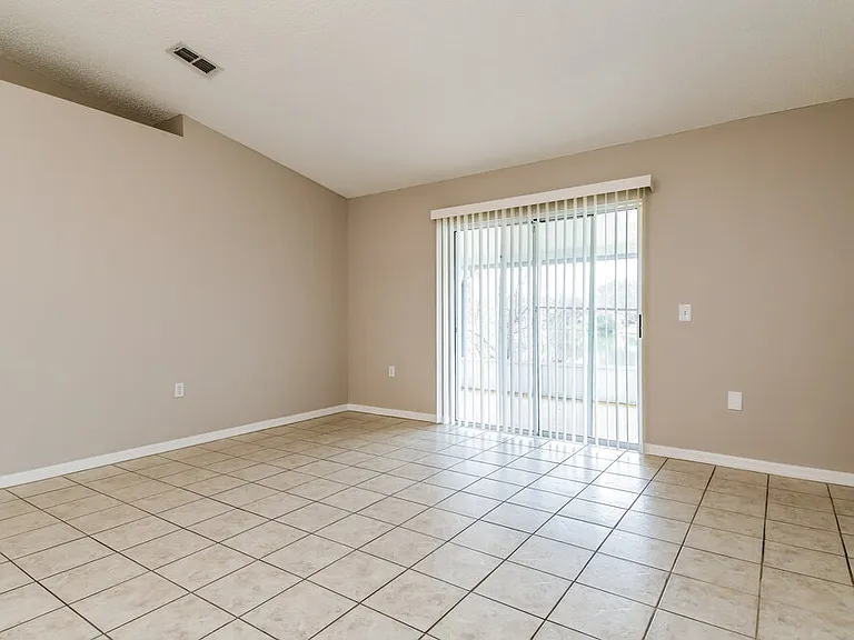65 Reeding Ridge Dr W — Photo 4