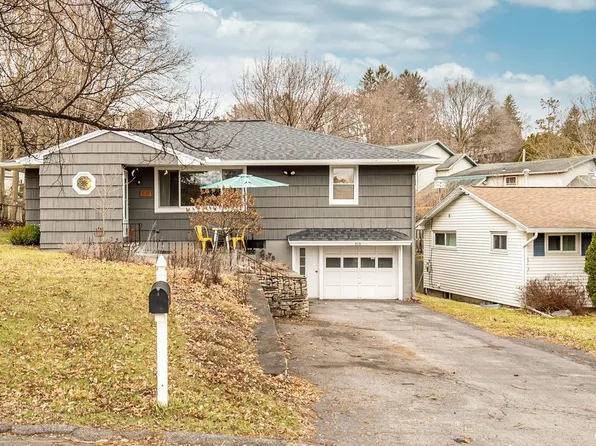 515 Demong Dr, Syracuse, NY 13214
