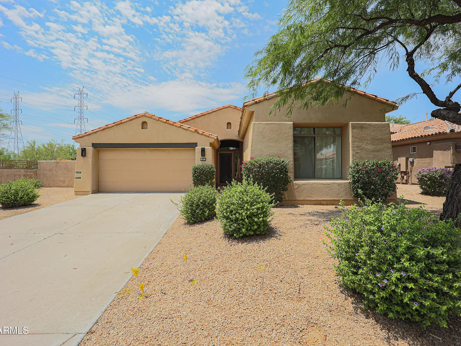 2 bed, 2.5 bath, 2244 sqft, $5,950 — Photo 2