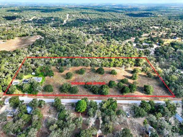 330 Blackjack Rd, La Vernia, TX 78121