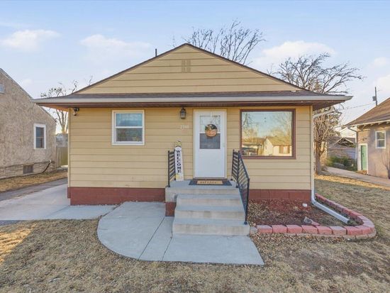 2308 S 10th St, Council Bluffs, IA 51501