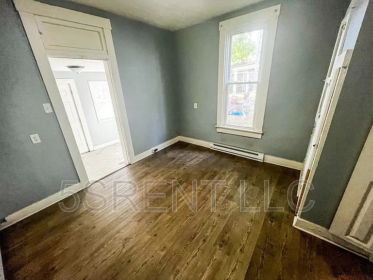 406 Gray Ave — Photo 7