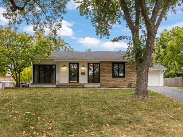 5924 Carpenter St, Downers Grove, IL 60516