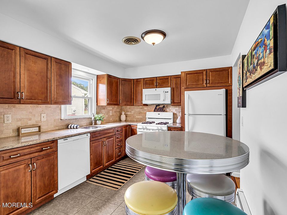 7 Oxford Drive, Toms River, NJ 08757 | Zillow