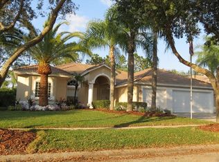 18151 Regents Square Dr, Tampa, FL 33647