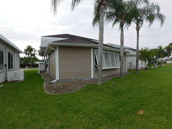 4th image of 832 Plantation Dr