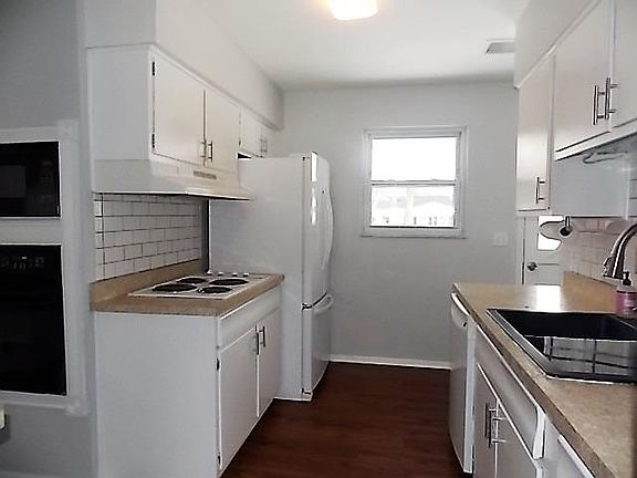 5th image of 205 Ireland Ave