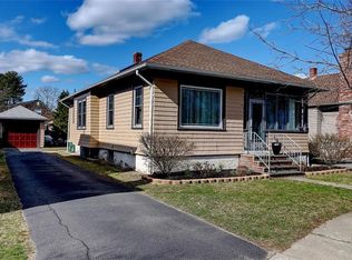 6 Thurston St, Riverside, RI 02915