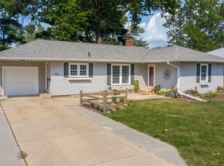 243 Ivanhoe Rd, Waterloo, IA 50701