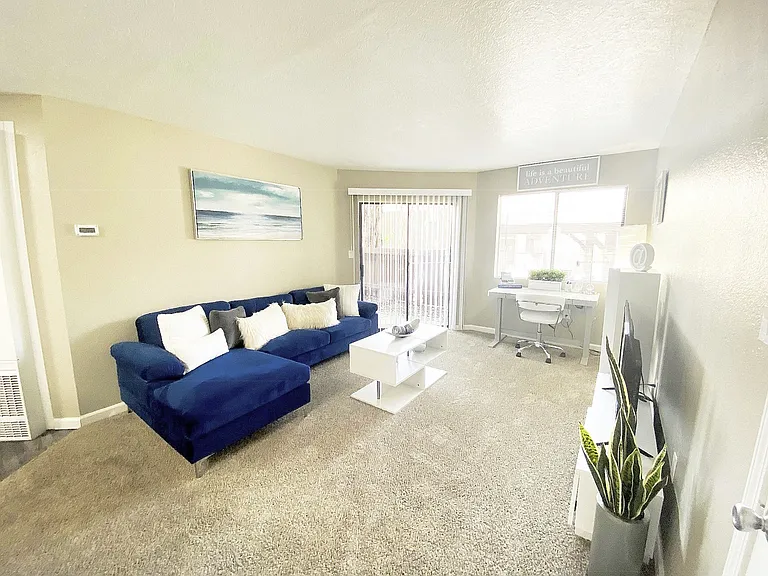 Vista Del Sol Apartments — Photo 11