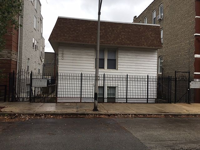 1st image of 1450 N Bosworth Ave APT A