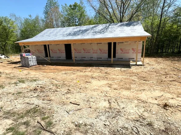 19 Scarlet Ln, Lexington, TN 38351