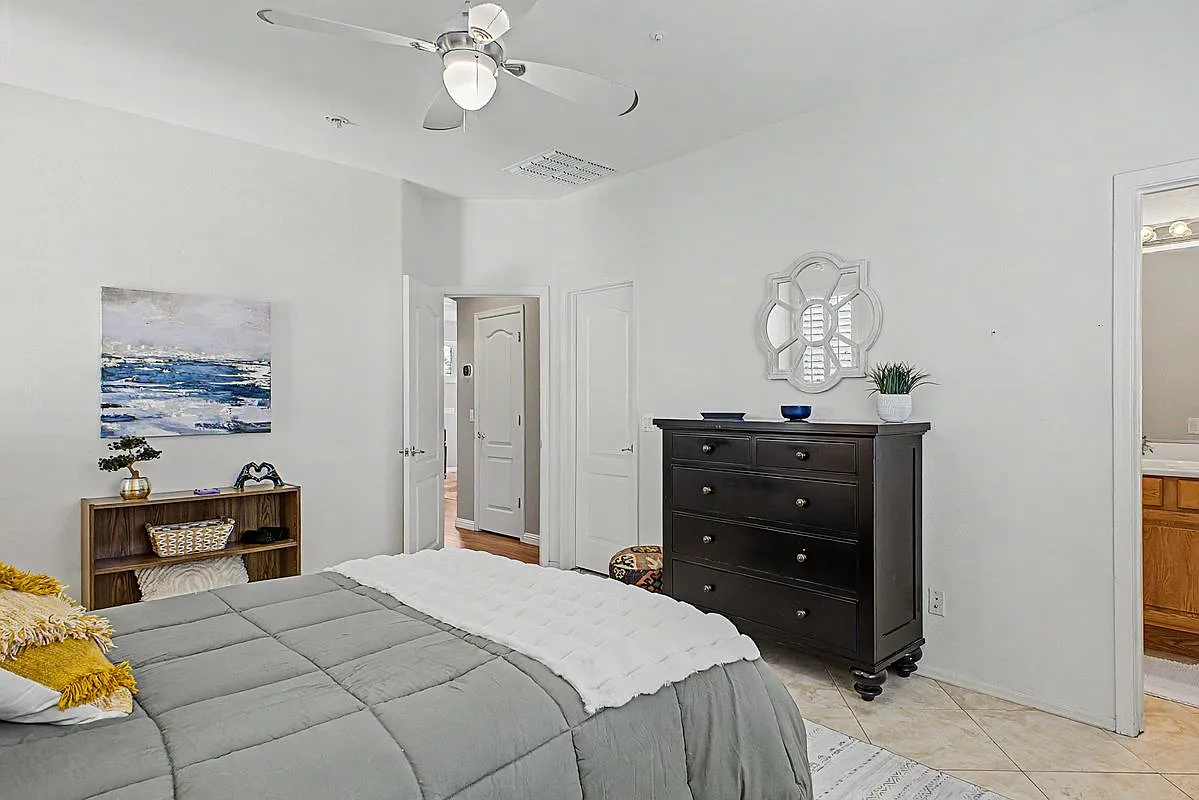 2 bed, 2.0 bath, 1214 sqft, $2,980 — Photo 4
