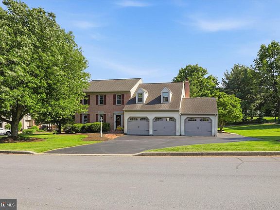 2nd image of 9 Round House Dr