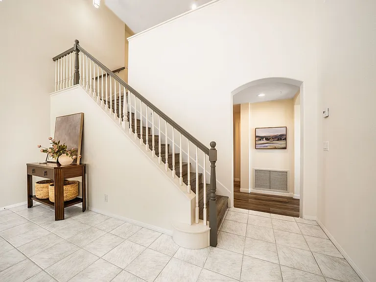 2283 Rock View Gln — Photo 7
