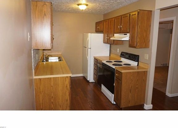 5th image of 1548 Cedarwood Dr APT 154