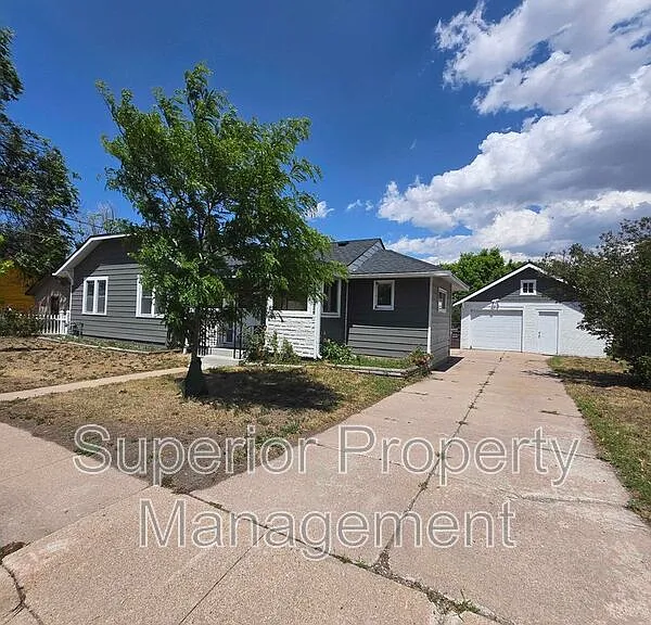 611 Seymour Ave — Photo 2