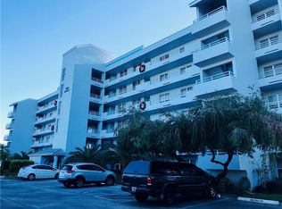 3780 Pinebrook Cir APT 304, Bradenton, FL 34209