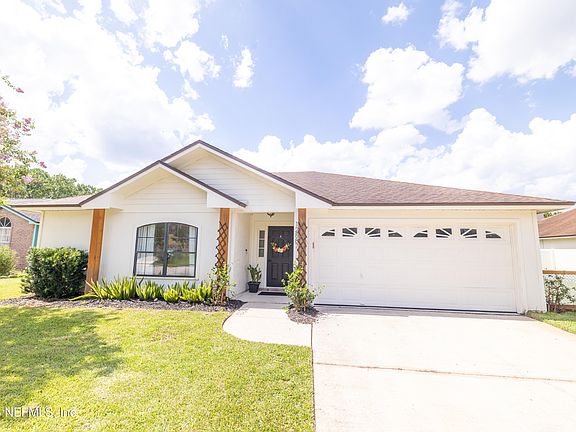 3rd image of 12887 BENTWATER Drive