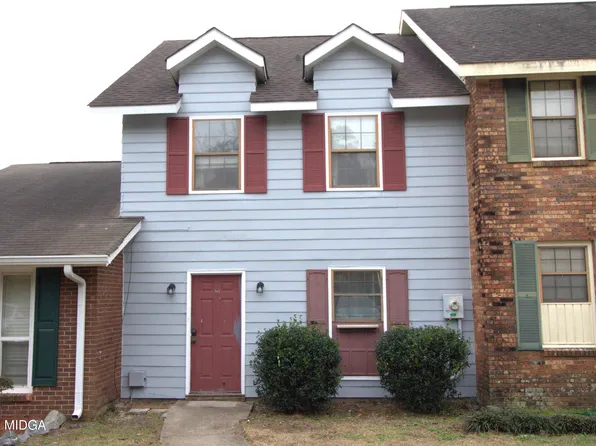 303 Leisure Lake Dr, Warner Robins, GA 31088