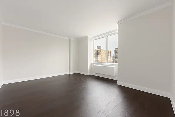 Rented by A&E Real Estate Management | media 4