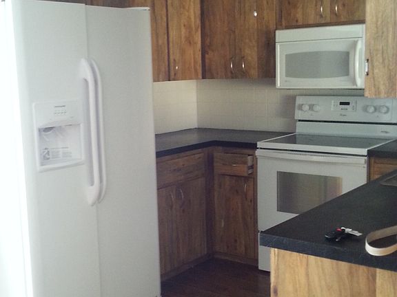 5th image of 3121 Savoy Way