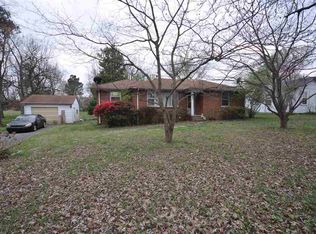 3025 Benton Rd, Paducah, KY 42003