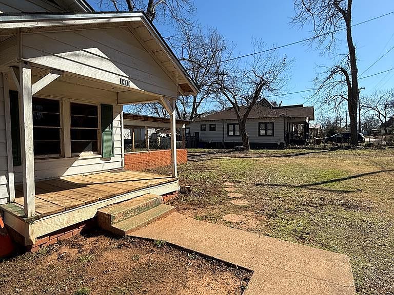 Listing photo 4