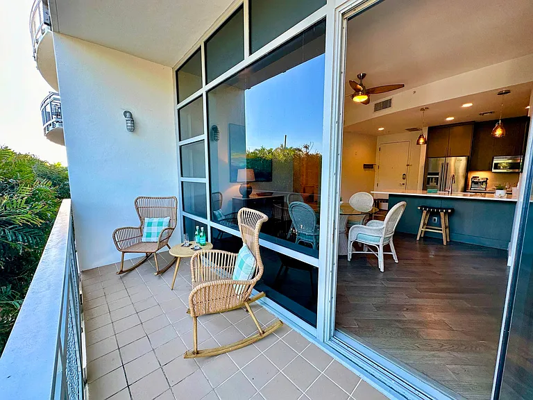365 SE 6th Ave #203 — Photo 27
