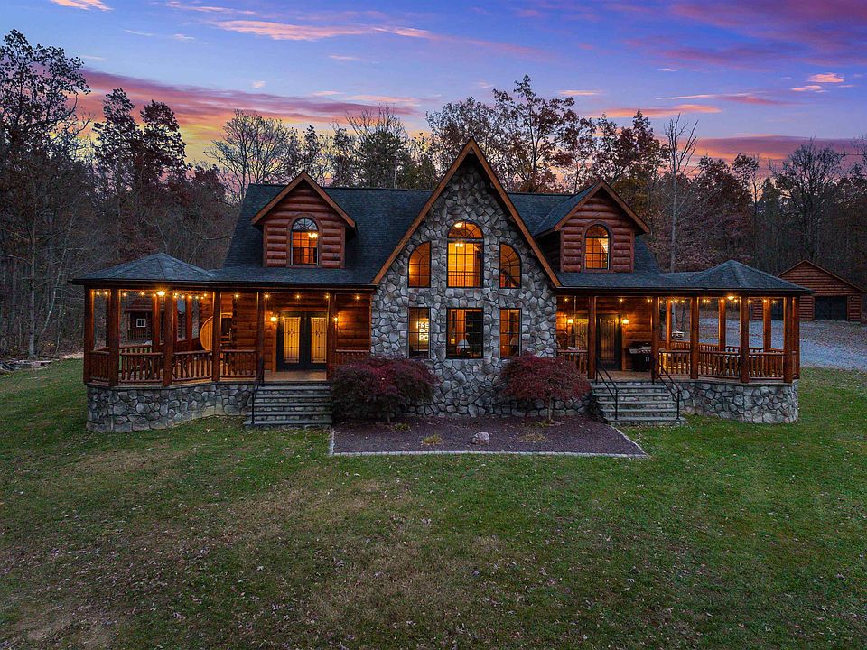 1st image of 4851 Arrowpoint Dr